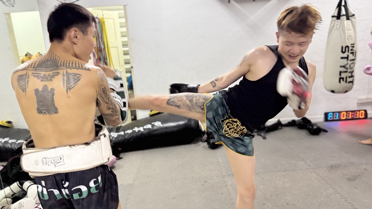 Private Muay Thai lesson at Khao Noi Gym Singapore